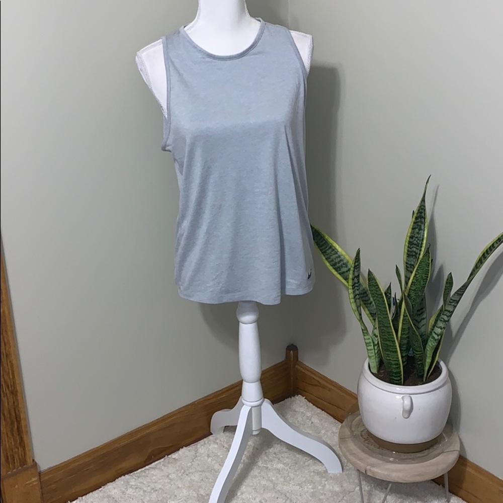 {Nike} workout tank top